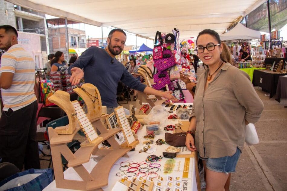 Este Domingo Continúa El Mercadito Con Causa Encuentro Potosino En La Plaza Principal De